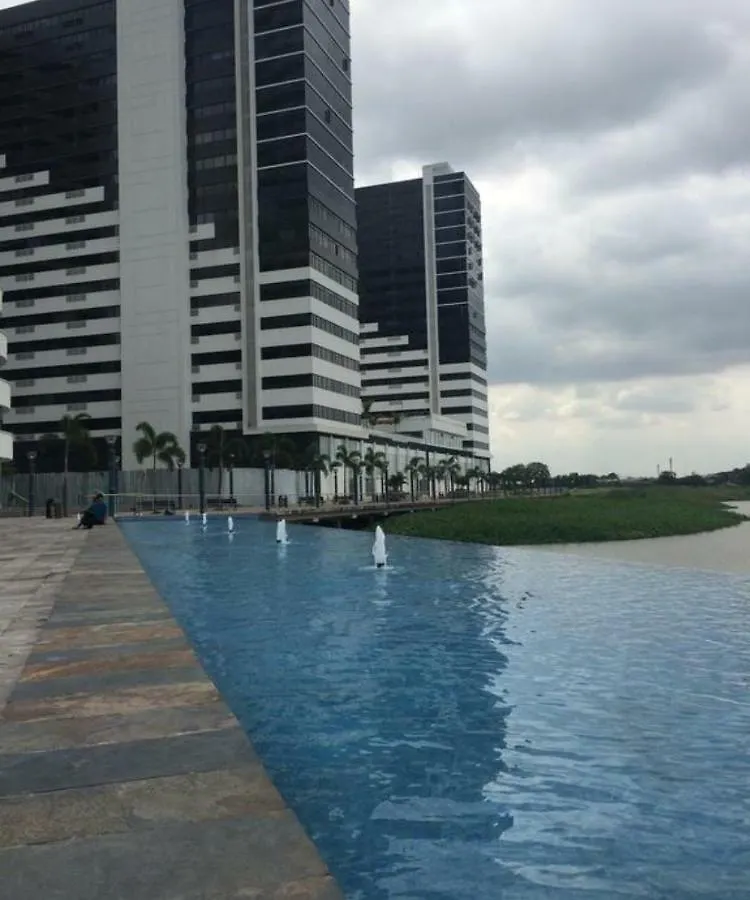 Habitación en casa particular Luxury Apartment Puerto Santa Ana Guayaquil Ecuador